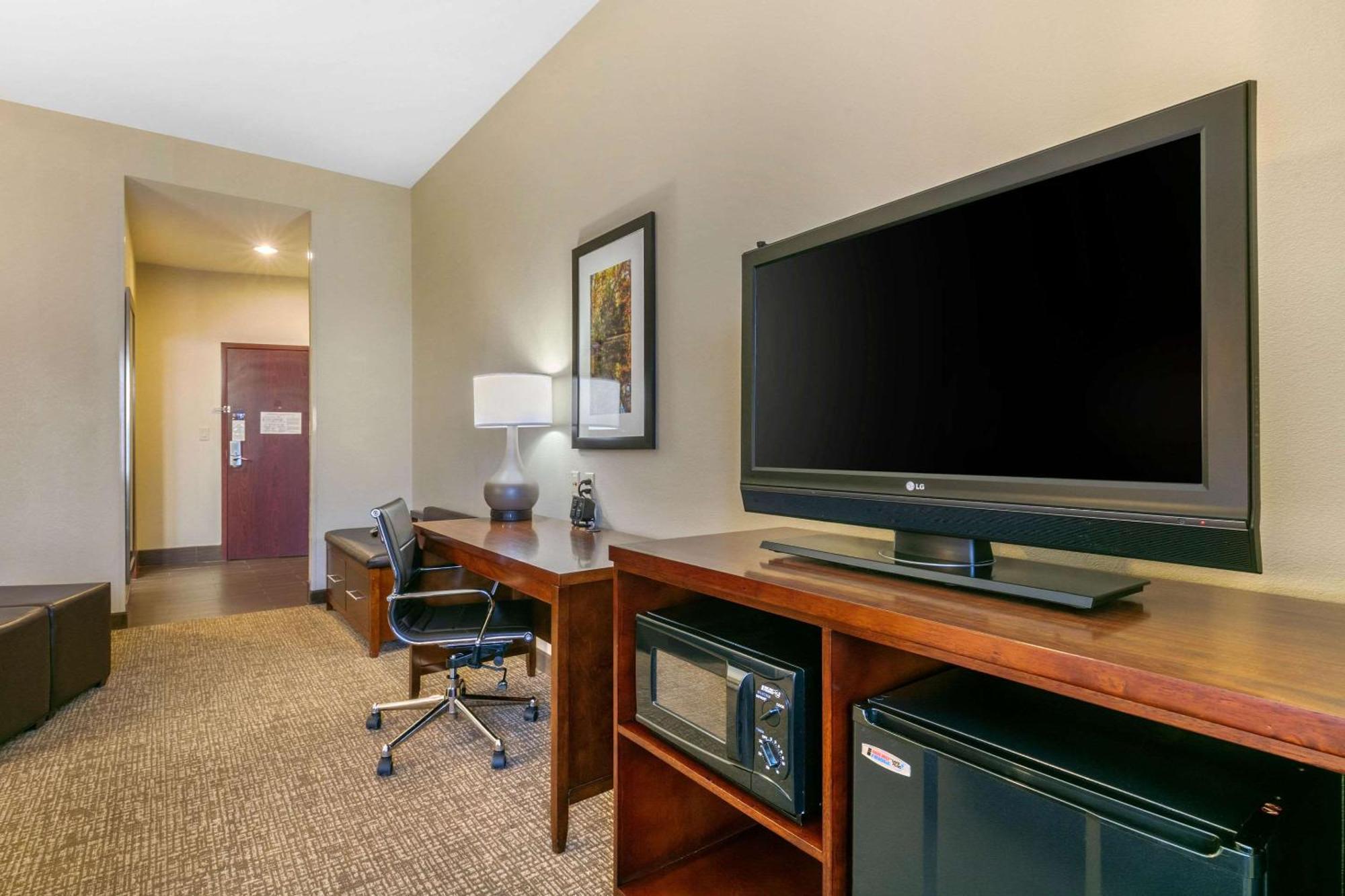 Comfort Hotel 3*